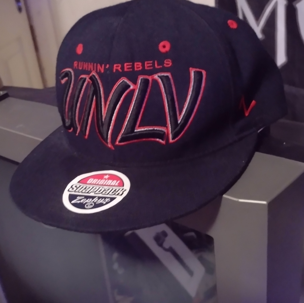 Zephyr snap back cap
